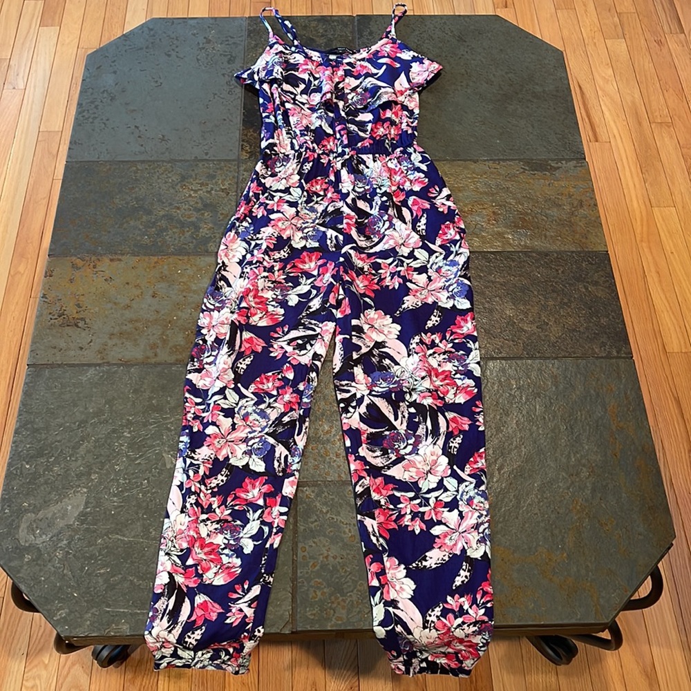 Tally Weijl Floral Jumpsuit- Size Small🌷💓🌹